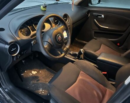 Чорний Сеат Ibiza, об'ємом двигуна 2 л та пробігом 336 тис. км за 3750 $, фото 8 на Automoto.ua