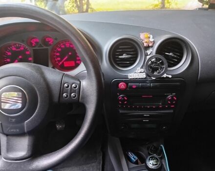 Черный Сеат Ибица, объемом двигателя 1.4 л и пробегом 230 тыс. км за 3500 $, фото 8 на Automoto.ua