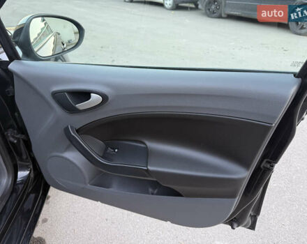 Черный Сеат Ибица, объемом двигателя 1.2 л и пробегом 210 тыс. км за 5600 $, фото 15 на Automoto.ua