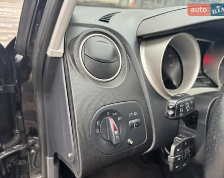 Черный Сеат Ибица, объемом двигателя 1.2 л и пробегом 205 тыс. км за 6900 $, фото 10 на Automoto.ua