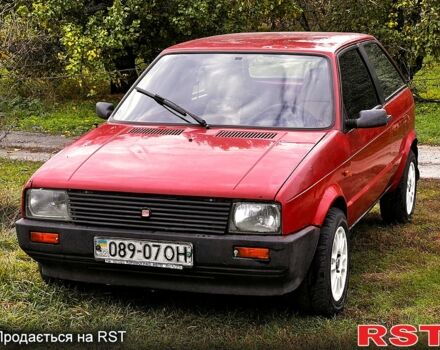 Красный Сеат Ибица, объемом двигателя 1.2 л и пробегом 0 тыс. км за 700 $, фото 2 на Automoto.ua