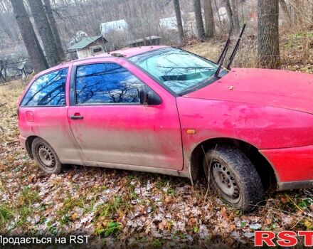 Червоний Сеат Ibiza, об'ємом двигуна 1 л та пробігом 0 тис. км за 1000 $, фото 5 на Automoto.ua