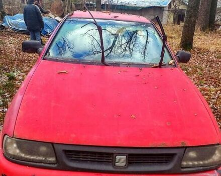 Червоний Сеат Ibiza, об'ємом двигуна 1 л та пробігом 350 тис. км за 1000 $, фото 2 на Automoto.ua