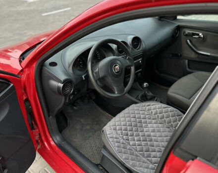 Червоний Сеат Ibiza, об'ємом двигуна 1.4 л та пробігом 217 тис. км за 2900 $, фото 9 на Automoto.ua