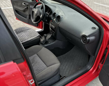 Червоний Сеат Ibiza, об'ємом двигуна 1.4 л та пробігом 217 тис. км за 2900 $, фото 12 на Automoto.ua