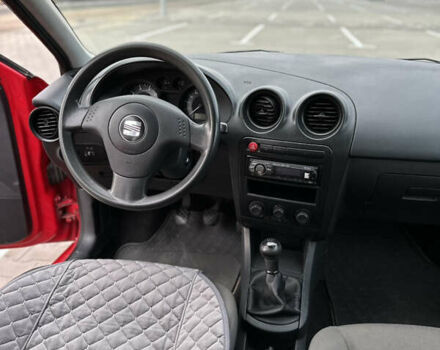 Червоний Сеат Ibiza, об'ємом двигуна 1.4 л та пробігом 217 тис. км за 2900 $, фото 10 на Automoto.ua