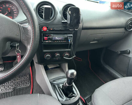 Красный Сеат Ибица, объемом двигателя 1.39 л и пробегом 293 тыс. км за 3800 $, фото 11 на Automoto.ua