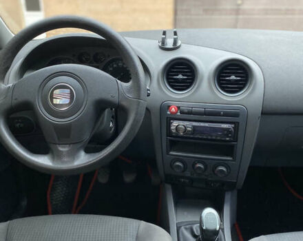 Красный Сеат Ибица, объемом двигателя 1.39 л и пробегом 172 тыс. км за 2699 $, фото 12 на Automoto.ua