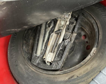 Красный Сеат Ибица, объемом двигателя 1.39 л и пробегом 172 тыс. км за 2699 $, фото 9 на Automoto.ua