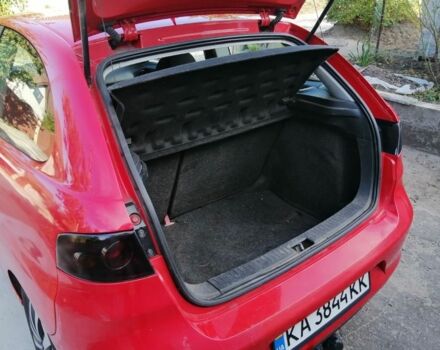 Красный Сеат Ибица, объемом двигателя 2 л и пробегом 270 тыс. км за 4098 $, фото 5 на Automoto.ua