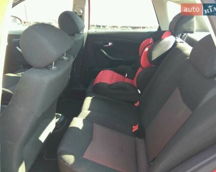 Красный Сеат Ибица, объемом двигателя 2 л и пробегом 205 тыс. км за 5200 $, фото 3 на Automoto.ua