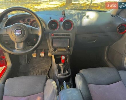 Червоний Сеат Ibiza, об'ємом двигуна 1.98 л та пробігом 189 тис. км за 4300 $, фото 6 на Automoto.ua