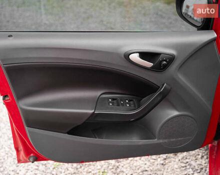 Красный Сеат Ибица, объемом двигателя 1.2 л и пробегом 160 тыс. км за 4550 $, фото 9 на Automoto.ua