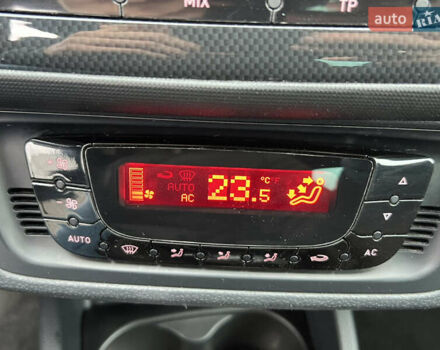 Красный Сеат Ибица, объемом двигателя 1.4 л и пробегом 236 тыс. км за 7400 $, фото 42 на Automoto.ua