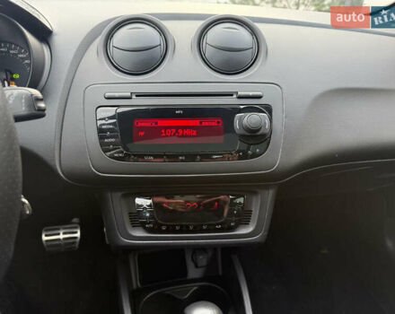 Червоний Сеат Ibiza, об'ємом двигуна 1.4 л та пробігом 206 тис. км за 6999 $, фото 36 на Automoto.ua