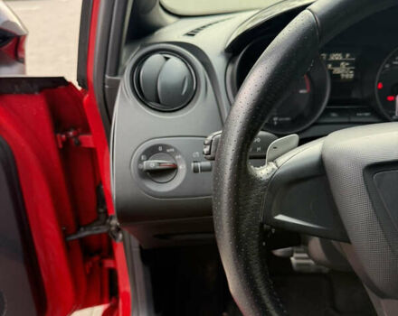 Червоний Сеат Ibiza, об'ємом двигуна 1.4 л та пробігом 206 тис. км за 6999 $, фото 33 на Automoto.ua