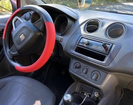 Червоний Сеат Ibiza, об'ємом двигуна 1.4 л та пробігом 221 тис. км за 4700 $, фото 14 на Automoto.ua