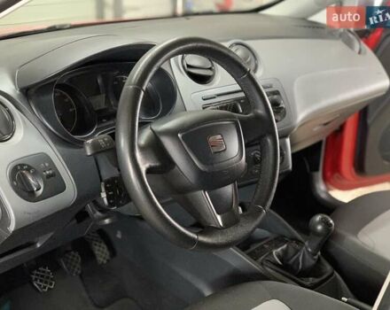 Красный Сеат Ибица, объемом двигателя 1.39 л и пробегом 262 тыс. км за 5500 $, фото 4 на Automoto.ua