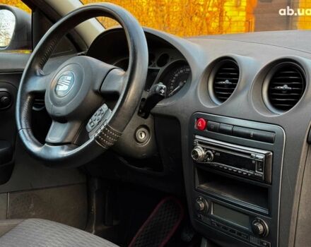 Красный Сеат Ибица, объемом двигателя 2 л и пробегом 126 тыс. км за 3990 $, фото 18 на Automoto.ua