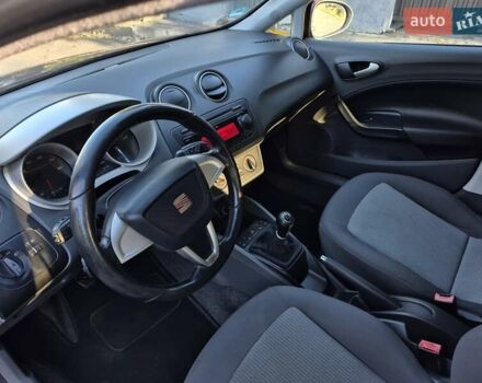 Красный Сеат Ибица, объемом двигателя 1.2 л и пробегом 201 тыс. км за 4900 $, фото 12 на Automoto.ua