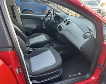 Сеат Ибица 2012 в Львове на Automoto.ua Красный Сеат Ибица, объемом двигателя 1.4 л и пробегом 262 тыс. км за 4700 $, фото 5 на Automoto.ua