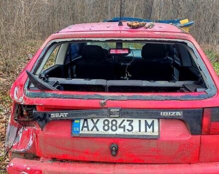 Червоний Сеат Ibiza, об'ємом двигуна 1 л та пробігом 350 тис. км за 1000 $, фото 1 на Automoto.ua
