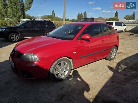 Червоний Сеат Ibiza, об'ємом двигуна 1.39 л та пробігом 132 тис. км за 4200 $, фото 1 на Automoto.ua