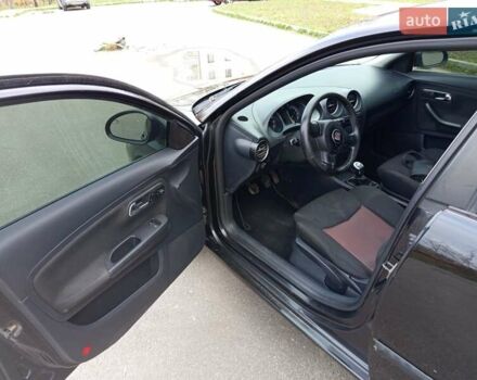 Сеат Ибица, объемом двигателя 2 л и пробегом 225 тыс. км за 3700 $, фото 8 на Automoto.ua