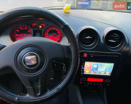 Желтый Сеат Ибица, объемом двигателя 1.98 л и пробегом 209 тыс. км за 3500 $, фото 8 на Automoto.ua