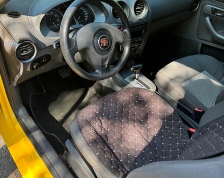 Сеат Ибица 2006 в Киеве на Automoto.ua Желтый Сеат Ибица, объемом двигателя 1.4 л и пробегом 204 тыс. км за 3700 $, фото 7 на Automoto.ua