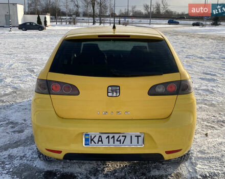 Желтый Сеат Ибица, объемом двигателя 1.4 л и пробегом 199 тыс. км за 4000 $, фото 2 на Automoto.ua