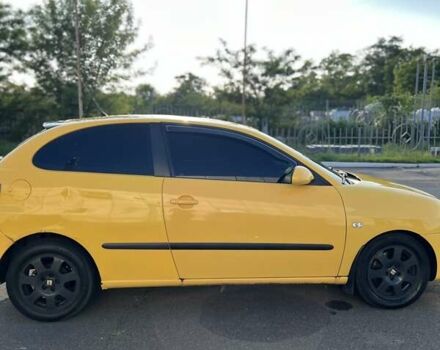Жовтий Сеат Ibiza, об'ємом двигуна 2 л та пробігом 280 тис. км за 4000 $, фото 3 на Automoto.ua