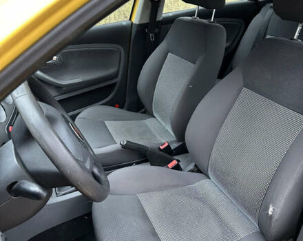 Желтый Сеат Ибица, объемом двигателя 1.4 л и пробегом 343 тыс. км за 3500 $, фото 12 на Automoto.ua