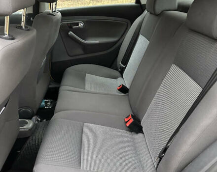 Желтый Сеат Ибица, объемом двигателя 1.4 л и пробегом 343 тыс. км за 3500 $, фото 11 на Automoto.ua