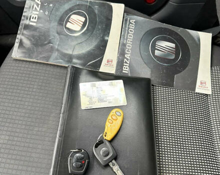 Желтый Сеат Ибица, объемом двигателя 1.4 л и пробегом 343 тыс. км за 3500 $, фото 23 на Automoto.ua