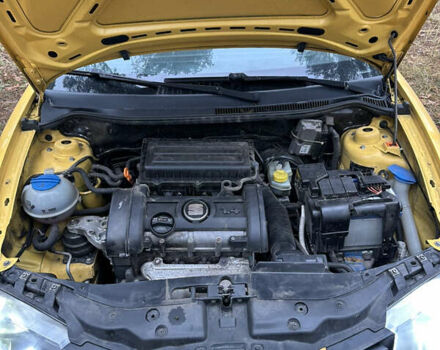 Желтый Сеат Ибица, объемом двигателя 1.4 л и пробегом 343 тыс. км за 3500 $, фото 8 на Automoto.ua