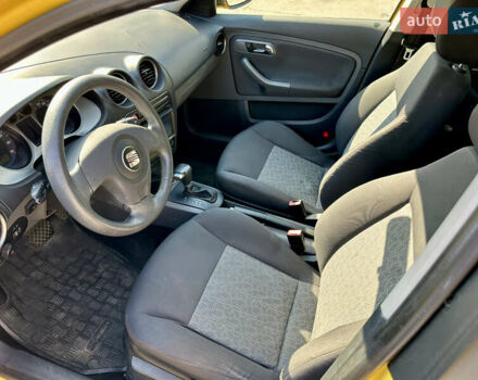 Жовтий Сеат Ibiza, об'ємом двигуна 1.6 л та пробігом 150 тис. км за 6900 $, фото 8 на Automoto.ua