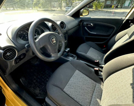 Жовтий Сеат Ibiza, об'ємом двигуна 1.6 л та пробігом 150 тис. км за 6900 $, фото 9 на Automoto.ua