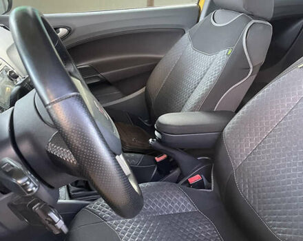 Желтый Сеат Ибица, объемом двигателя 1.2 л и пробегом 157 тыс. км за 4700 $, фото 6 на Automoto.ua