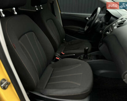 Желтый Сеат Ибица, объемом двигателя 1.2 л и пробегом 140 тыс. км за 4800 $, фото 38 на Automoto.ua