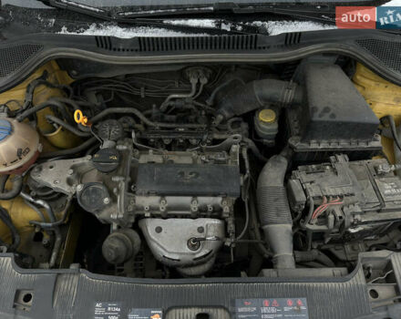 Желтый Сеат Ибица, объемом двигателя 1.2 л и пробегом 140 тыс. км за 4800 $, фото 47 на Automoto.ua