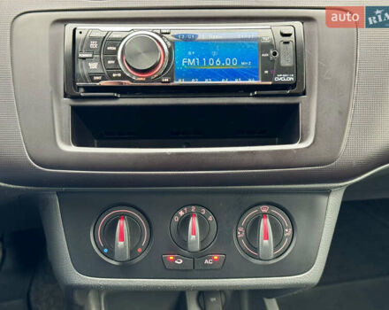 Жовтий Сеат Ibiza, об'ємом двигуна 1.39 л та пробігом 132 тис. км за 5500 $, фото 20 на Automoto.ua