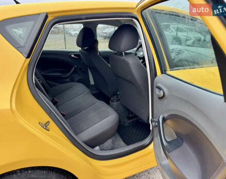 Жовтий Сеат Ibiza, об'ємом двигуна 1.39 л та пробігом 132 тис. км за 5500 $, фото 37 на Automoto.ua