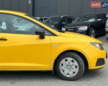 Желтый Сеат Ибица, объемом двигателя 1.4 л и пробегом 156 тыс. км за 5290 $, фото 3 на Automoto.ua