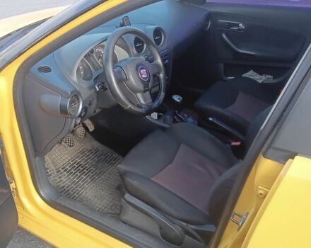 Желтый Сеат Ибица, объемом двигателя 2 л и пробегом 246 тыс. км за 4000 $, фото 6 на Automoto.ua