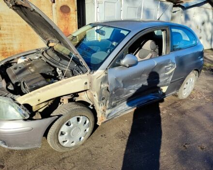 Серый Сеат Ибица, объемом двигателя 1.4 л и пробегом 210 тыс. км за 2000 $, фото 3 на Automoto.ua