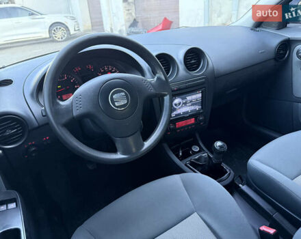Серый Сеат Ибица, объемом двигателя 1.2 л и пробегом 151 тыс. км за 3500 $, фото 26 на Automoto.ua