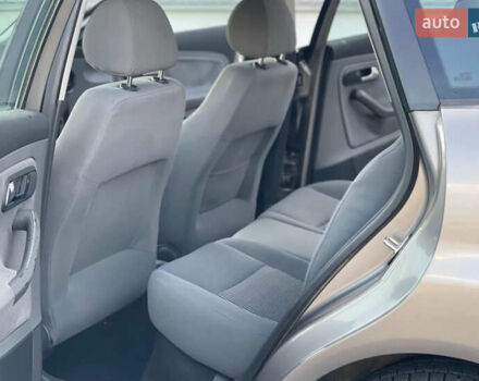 Сірий Сеат Ibiza, об'ємом двигуна 1.4 л та пробігом 320 тис. км за 2300 $, фото 3 на Automoto.ua