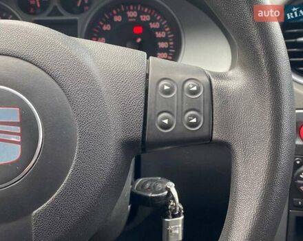 Сірий Сеат Ibiza, об'ємом двигуна 1.39 л та пробігом 211 тис. км за 4490 $, фото 22 на Automoto.ua