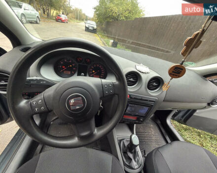 Серый Сеат Ибица, объемом двигателя 1.39 л и пробегом 170 тыс. км за 5000 $, фото 7 на Automoto.ua